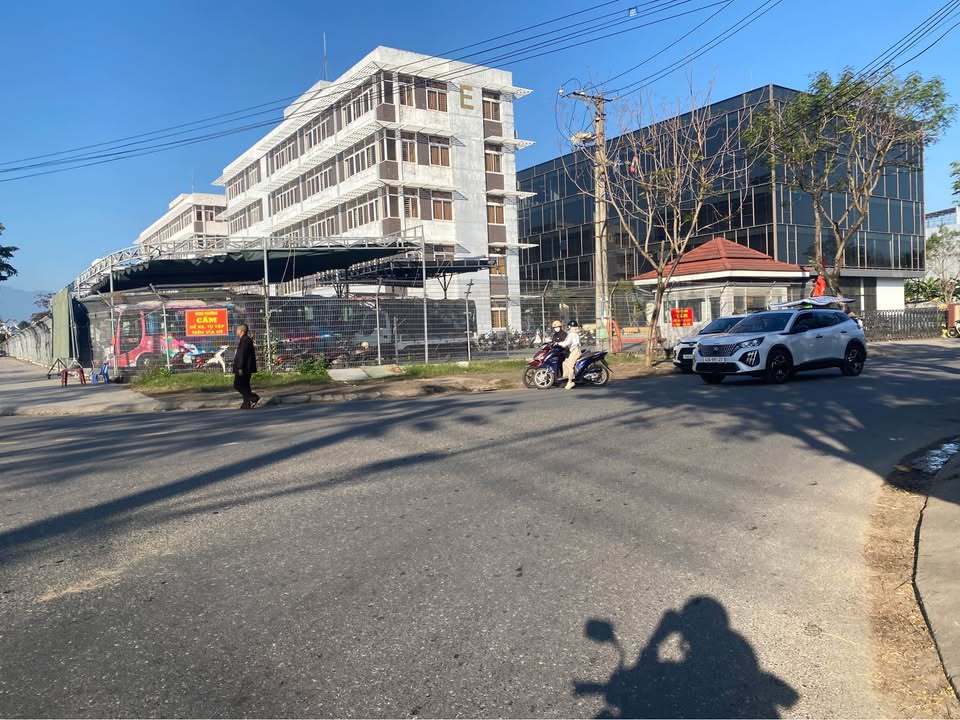 Nhà bán Kiệt Gò Dư, Hòa Minh 180m² giá 5.5 tỷ - Sổ sẵn, công chứng liền!