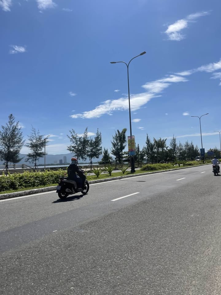 Nhà kiệt ô tô 5m Nguyễn Tất Thành 102m² giá thỏa thuận - Đầu tư tiềm năng cao!