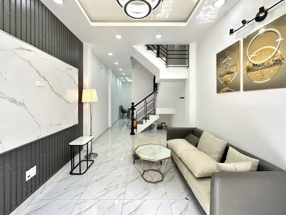 Nhà phố Nhiêu Tứ, Phú Nhuận 40m² giá 5 tỷ - Hẻm xe hơi đỗ cửa!