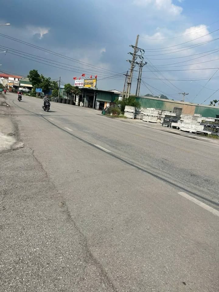 Đất mặt tiền Duy Tân, Kinh Môn 180m² giá 1 tỷ - Cơ hội đầu tư sinh lời!