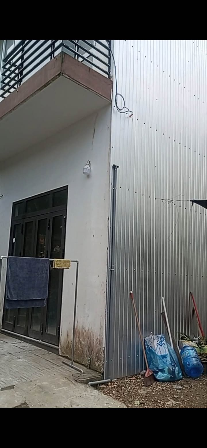 Nhà phố 2 tầng Hoàng Thị Loan 75m² giá 1.85 tỷ - Gần ô tô, sẵn sàng ở ngay!