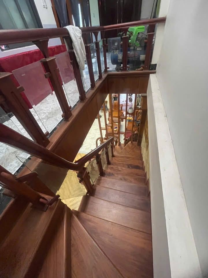 Nhà nguyên căn đường Nguyễn Văn Linh, Hương Trà 150m² giá chỉ 10 triệu - Không gian thoáng đãng!