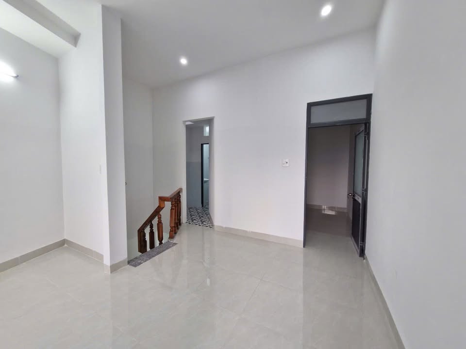 Nhà 1 Mê Hẻm Trần Hưng Đạo, Quy Nhơn 35m² giá 1.2 tỷ - Khu dân cư sầm uất!