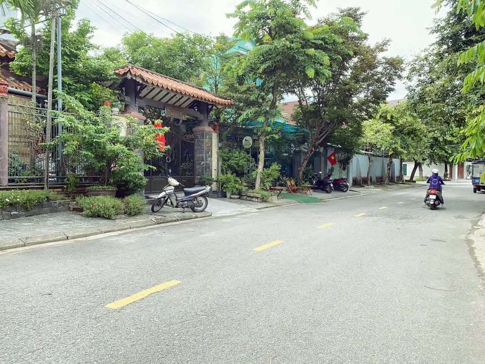 Đất nền mặt tiền Phan Văn Trường, Vỹ Dạ 220m² giá 11 tỷ - Cơ hội đầu tư tuyệt vời!