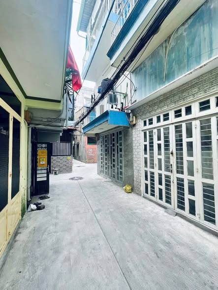 Nhà phố 3 tầng Phường 10, Quận Tân Bình 82m² giá 6.9 tỷ - Sổ hồng chính chủ, không lộ giới!
