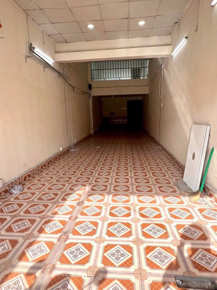 Mặt bằng kinh doanh Tên Lửa, 356m² giá 15 triệu - Sẵn sàng cho thuê ngay!