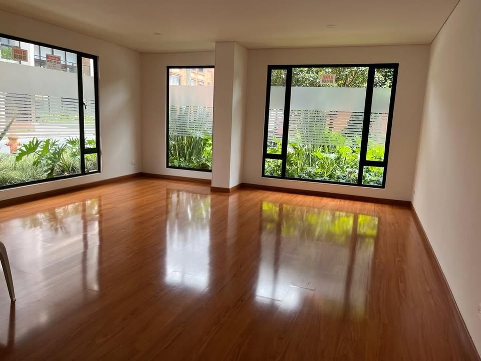 Nhà mặt tiền 5.5m tại Xuân Đỉnh 60m² giá 14.2 tỷ - Cơ hội đầu tư tuyệt vời!