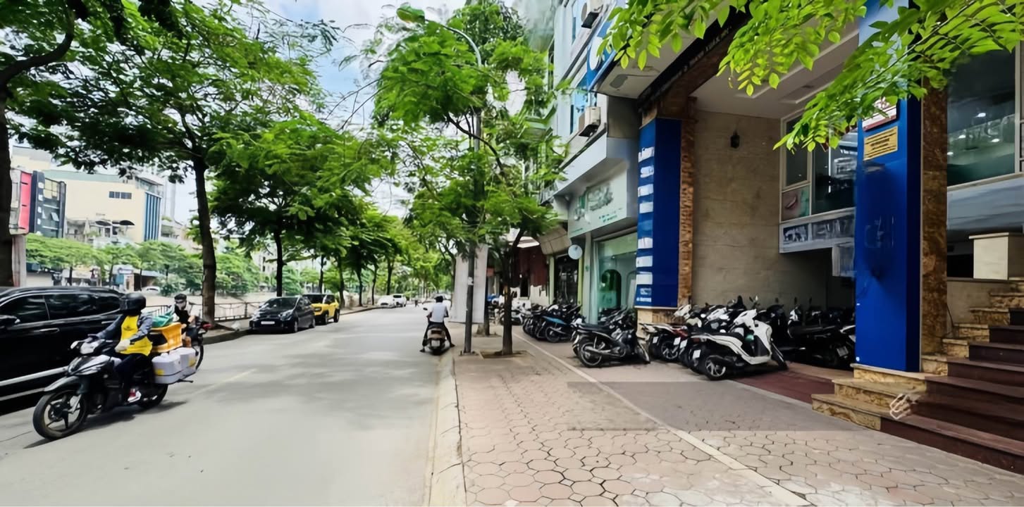 FrontHouse Royal City 72m² giá 28.8 tỷ - Kinh doanh đỉnh cao!