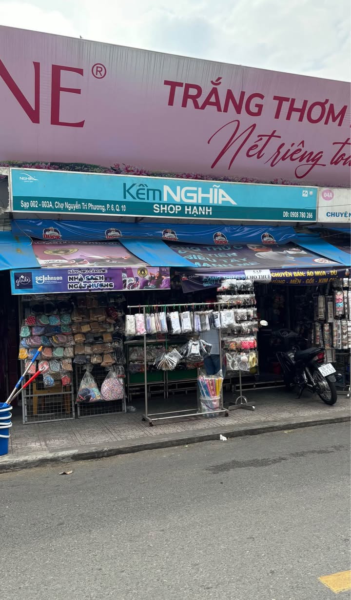 Sạp đôi cho thuê tại chợ Nguyễn Tri Phương, quận 10 - Giá chỉ 10 triệu/tháng!