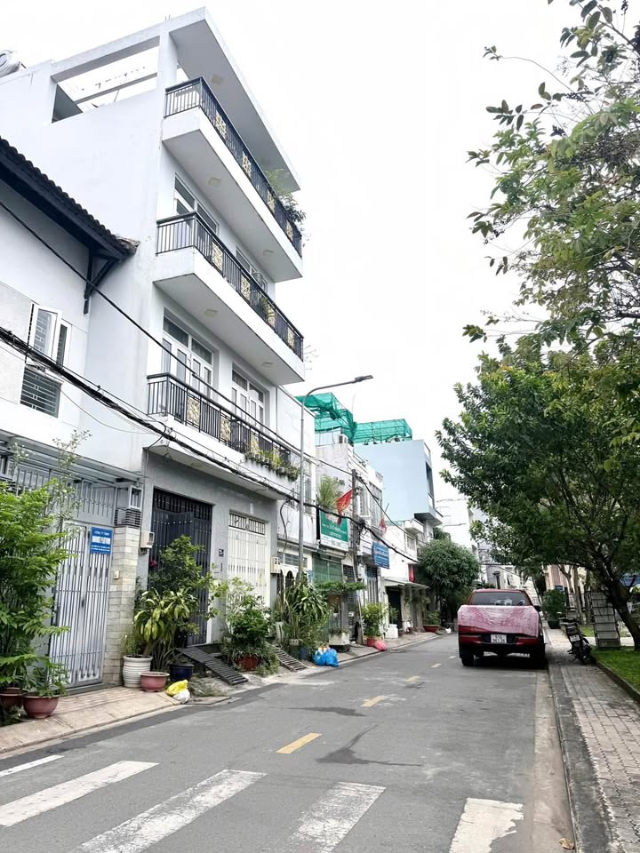 Nhà mặt tiền Tân Quy Đông, Quận 7, 90m² giá 18.8 tỷ - Sổ hồng riêng, chính chủ bán!