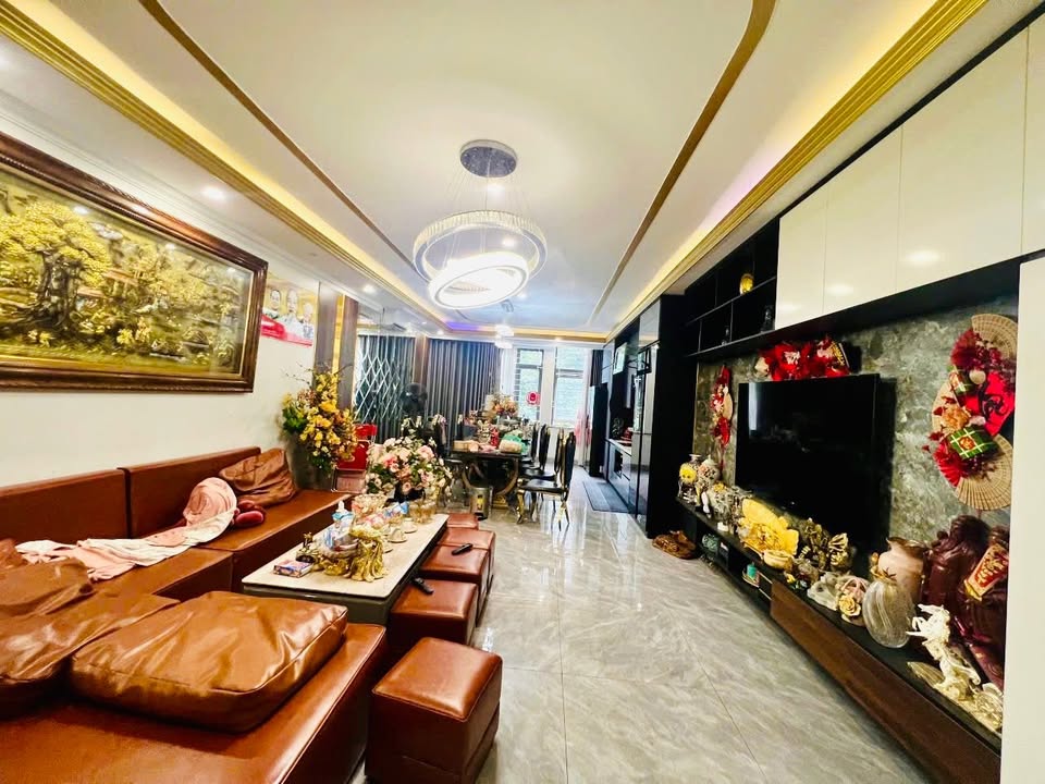 Nhà 5 tầng Lê Quý Đôn, Liên Bảo, 115m² giá 8 tỷ - Thiết kế hiện đại, thang máy xịn!