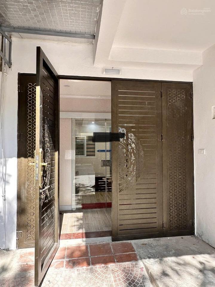 Căn hộ cho thuê tại Đường Láng 80m² - Đầy đủ nội thất, chỉ việc vào ở!