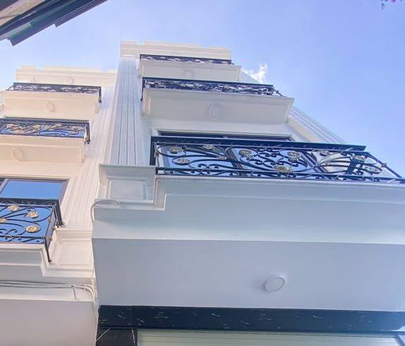 Nhà phố Kiến Hưng, Hà Đông 40m² giá 5 tỷ - Lô góc mới xây, gần ô tô!