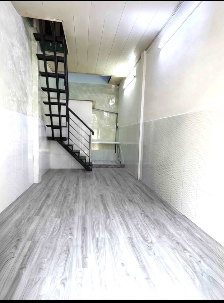 Nhà nguyên căn 423 Lạc Long Quân, Quận 11 - 21m² giá chỉ 5 triệu/tháng!