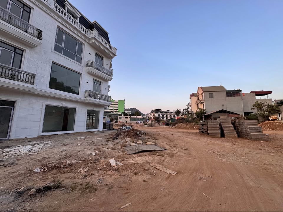 Đất nền khu đô thị Kim Sơn Sơn La 100m² giá 2.x tỷ - Sổ hồng chính chủ!