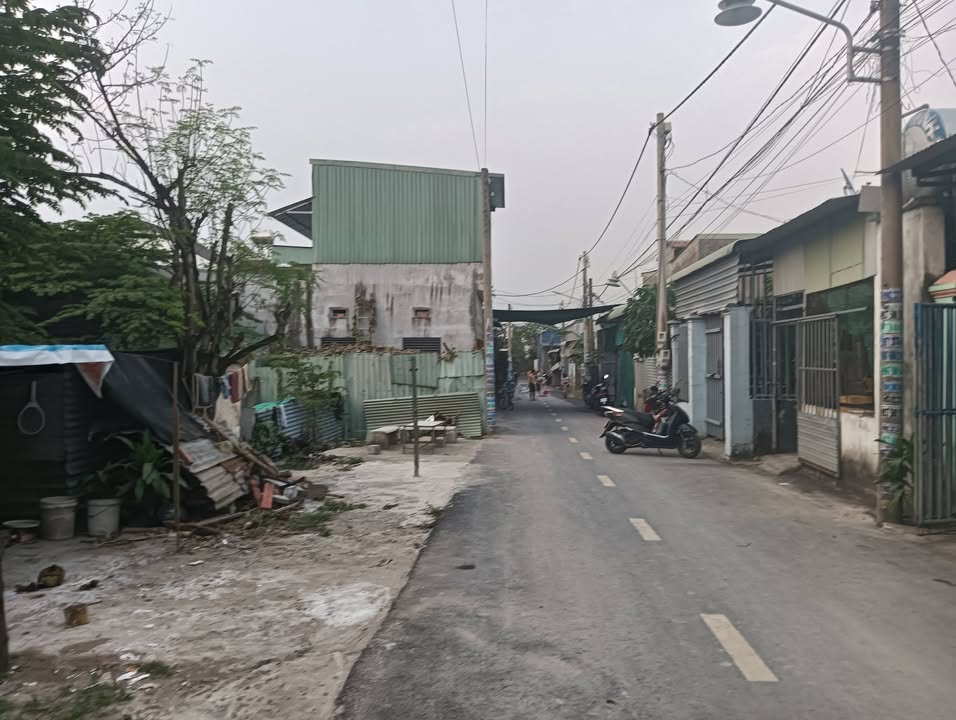 Bán đất Nhơn Trạch Đồng Nai 100m² giá 2 tỷ - Sổ riêng, hướng Đông, gần chợ!