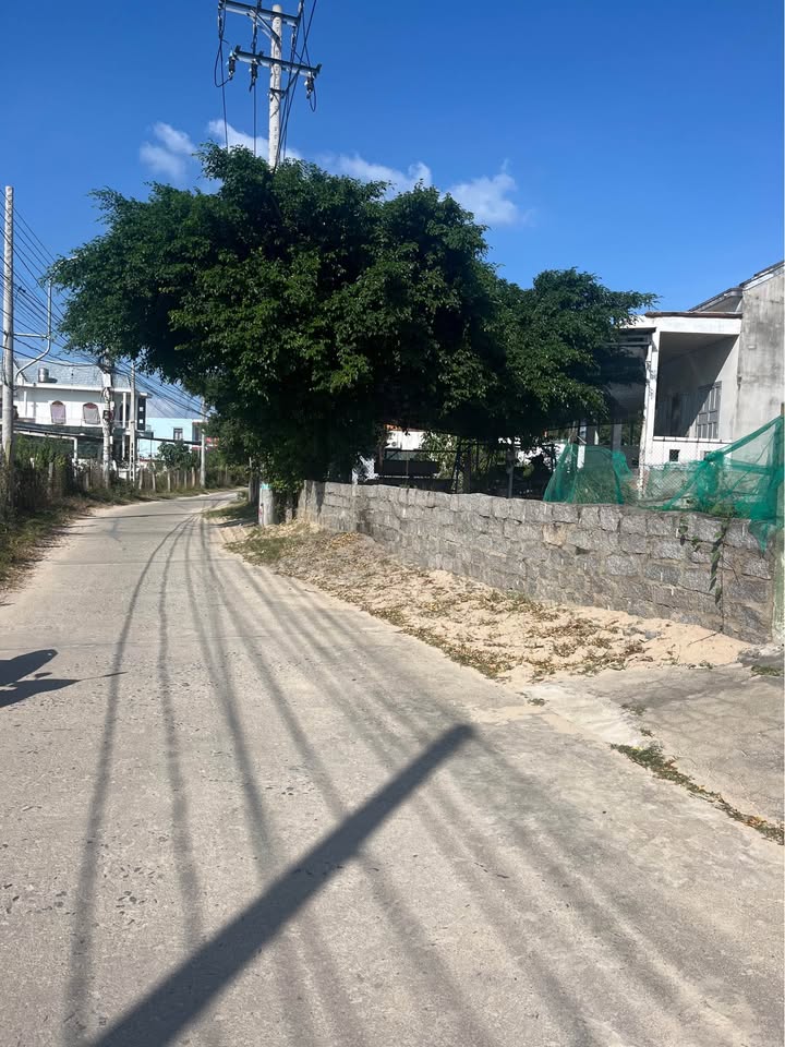 Đất ven biển Ninh Hải 420m² giá 7.14 tỷ - Gần bờ kè Dốc Lết, sẵn sàng đầu tư!