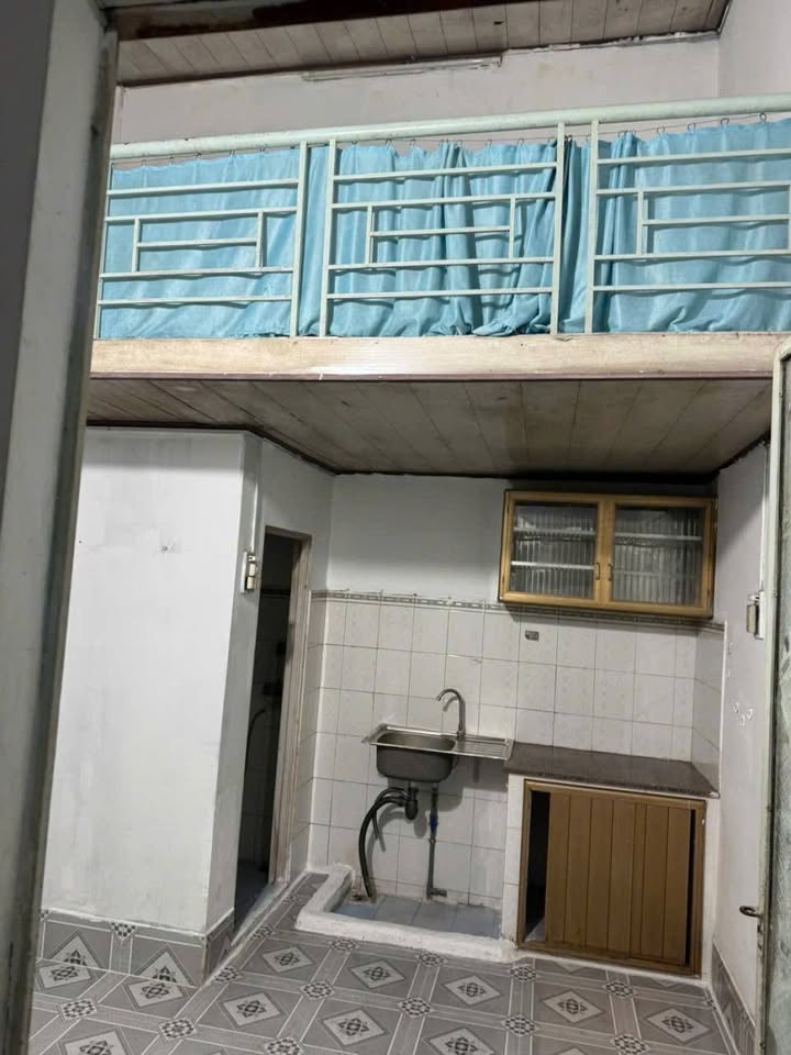 Phòng trọ cho thuê sinh viên đường Hoàng Quốc Việt 24m² chỉ 1.6 triệu - An ninh, tiện nghi đầy đủ!