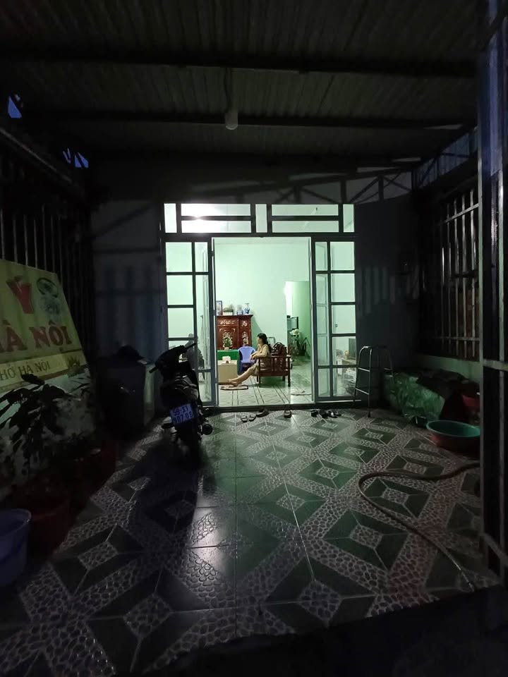 Nhà cấp 4 Lã Xuân Oai 77m² giá 1.4 tỷ - Bớt lộc cho khách thiện chí!