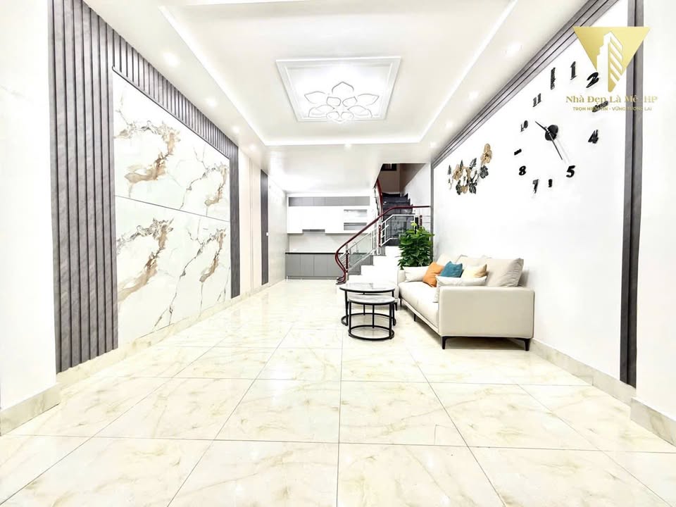 Nhà 3 tầng chính chủ tại Hồ Sen, Lê Chân, 34m² - Sẵn sàng vào ở ngay!