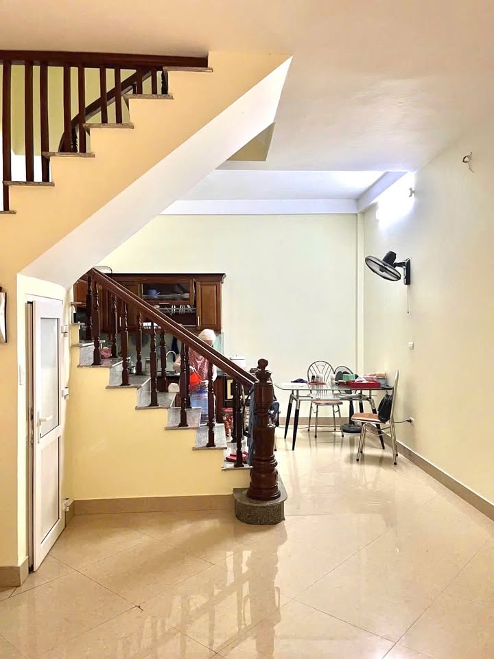 Nhà 5 tầng Kim Giang – Cầu Tó 38m² giá thỏa thuận - Thiết kế hiện đại, sẵn sàng ở ngay!