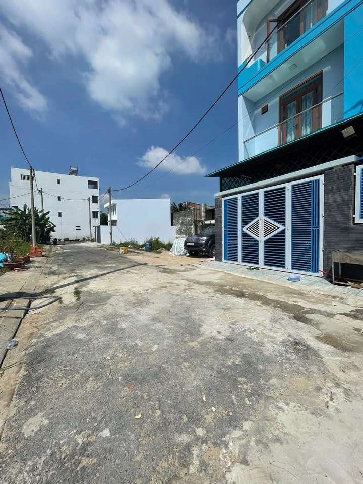 Đất thổ cư Hóc Môn 80m² giá 4.25 tỷ - Sổ hồng riêng, xây dựng tự do!