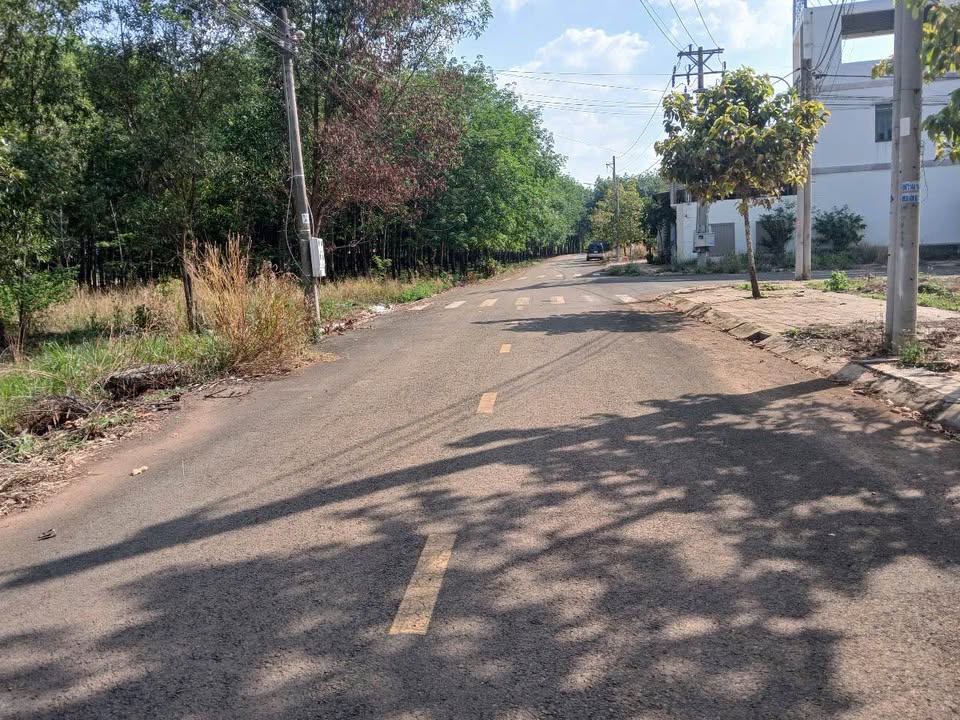 Đất nền Ấp 2 Tiến Hưng - Đồng Xoài 3000m² giá 920 triệu - Đầu tư sinh lời ngay!