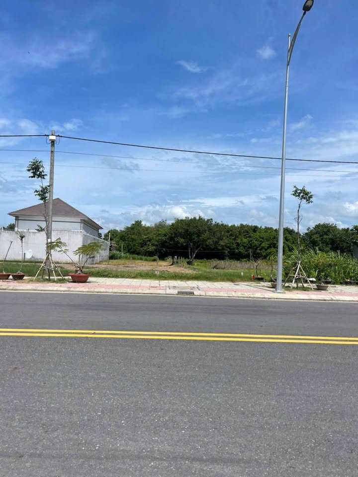 Bán gấp mặt tiền đường D10, Trà Vinh 117m² - Đất ở đô thị, giá chỉ hơn 2 tỷ!