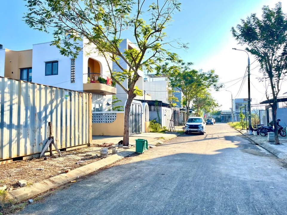 Đất nền đường Ban Ban 7, Hoà Quý, 100m² giá 4.1 tỷ - Khu dân cư an ninh cao!