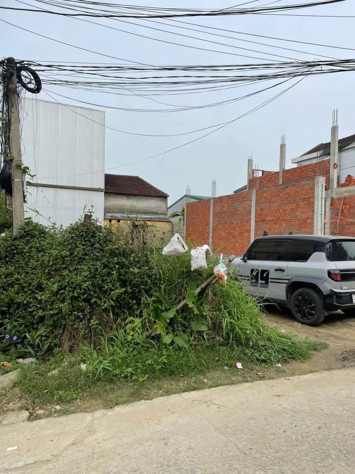 Đất nền lô góc 2 mặt tiền Kiệt Nguyễn Sinh Cung, TP Huế 180m² giá 4,1 tỷ - Đầu tư sinh lời tốt!