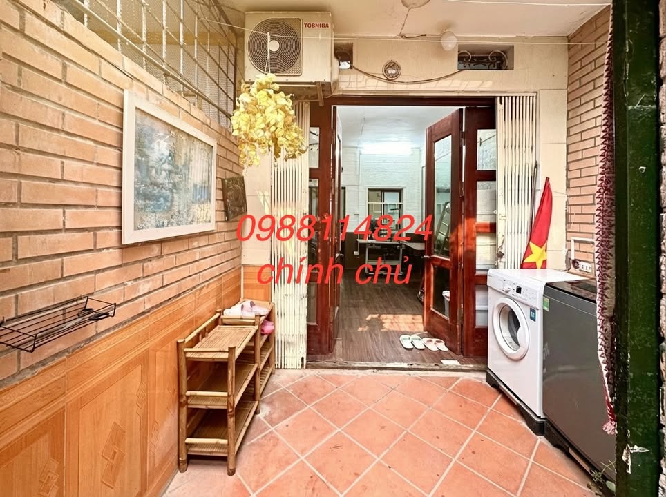 Căn hộ tập thể cho thuê tại Đường Láng 50m² giá 8 triệu - Nội thất đầy đủ tiện nghi!