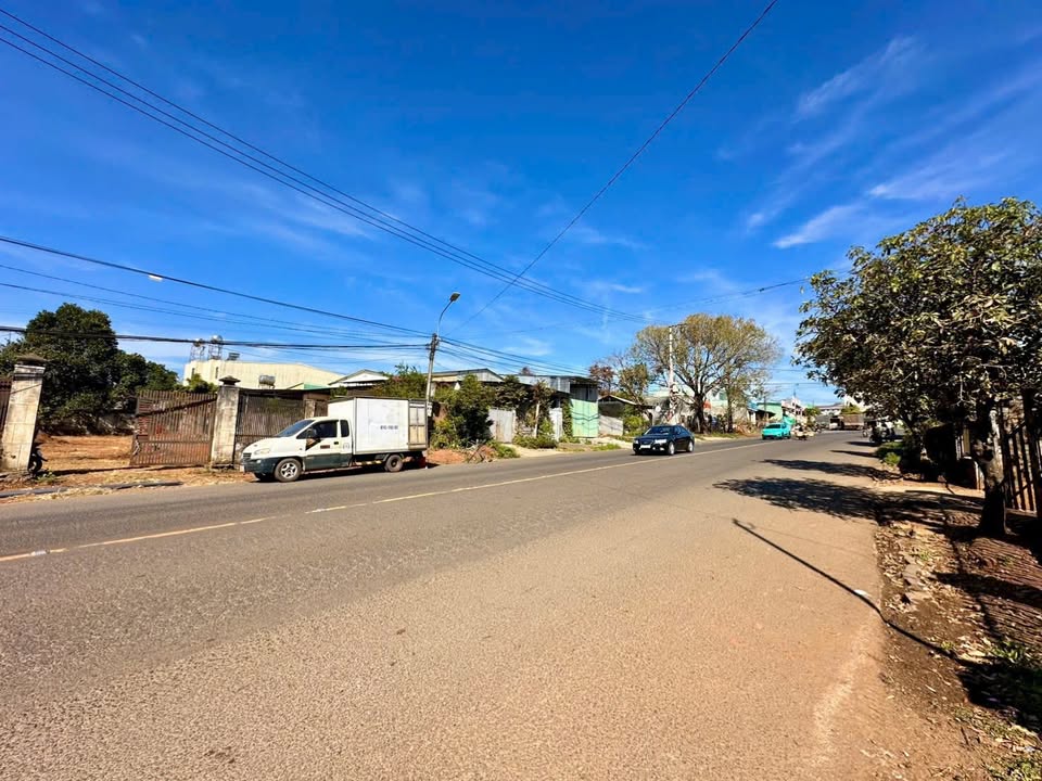 Nhà mặt tiền Lý Nam Đế, Pleiku - 861m² giá 11 tỷ - Cơ hội đầu tư hấp dẫn!