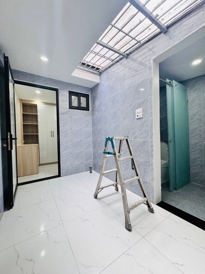 Căn hộ tầng 1 Ngõ 409 Kim Mã 80m² giá 5 tỷ - Sổ đỏ đầy đủ, sẵn giao dịch!