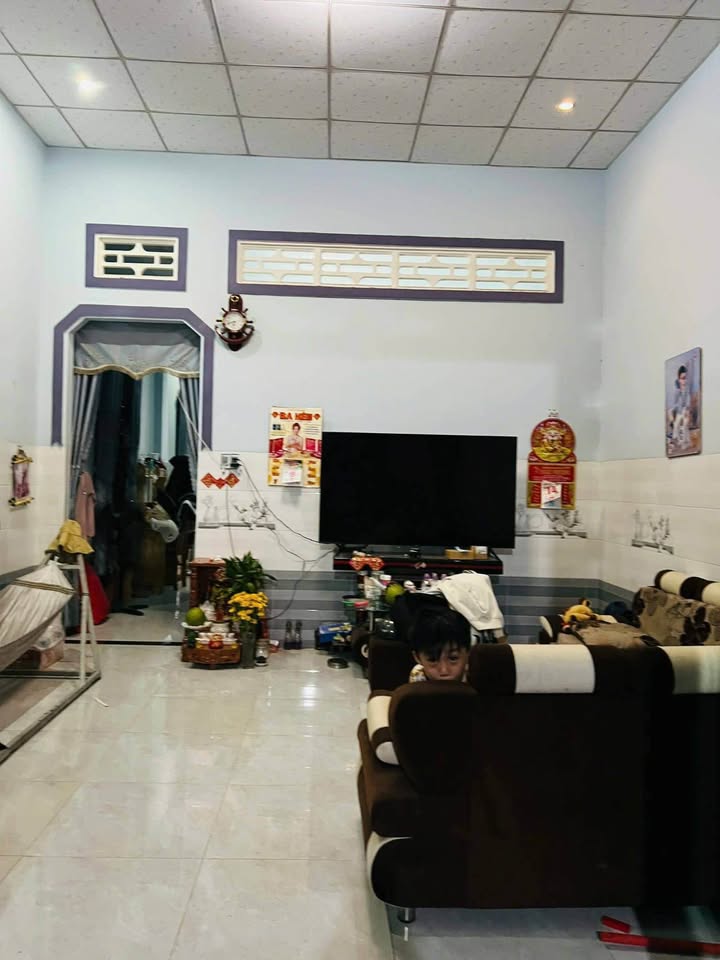 Nhà mặt tiền Quốc lộ 22B, Tây Ninh 300m² - Kinh doanh thuận lợi!