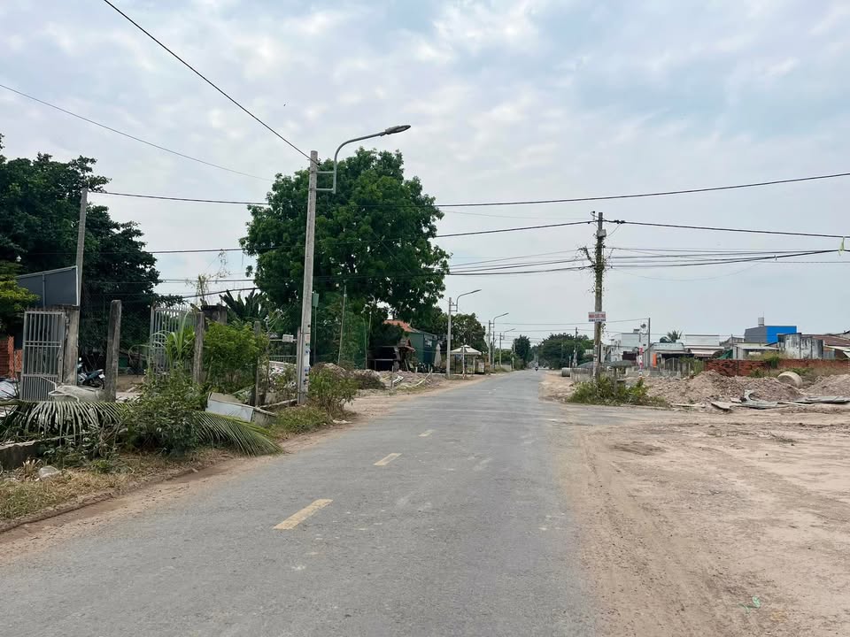 Đất thổ cư Trường Chinh, Tây Ninh 18387m² - Hướng Đông Bắc mát mẻ, giá chỉ 62.2 tỷ!