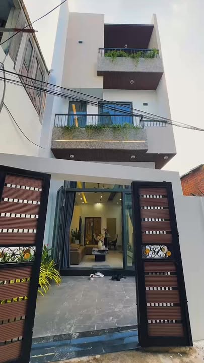 Nhà cho thuê 3 tầng Hàn Mặc Tử - 76m² giá 28 triệu - Sân vườn tiểu cảnh tuyệt đẹp!