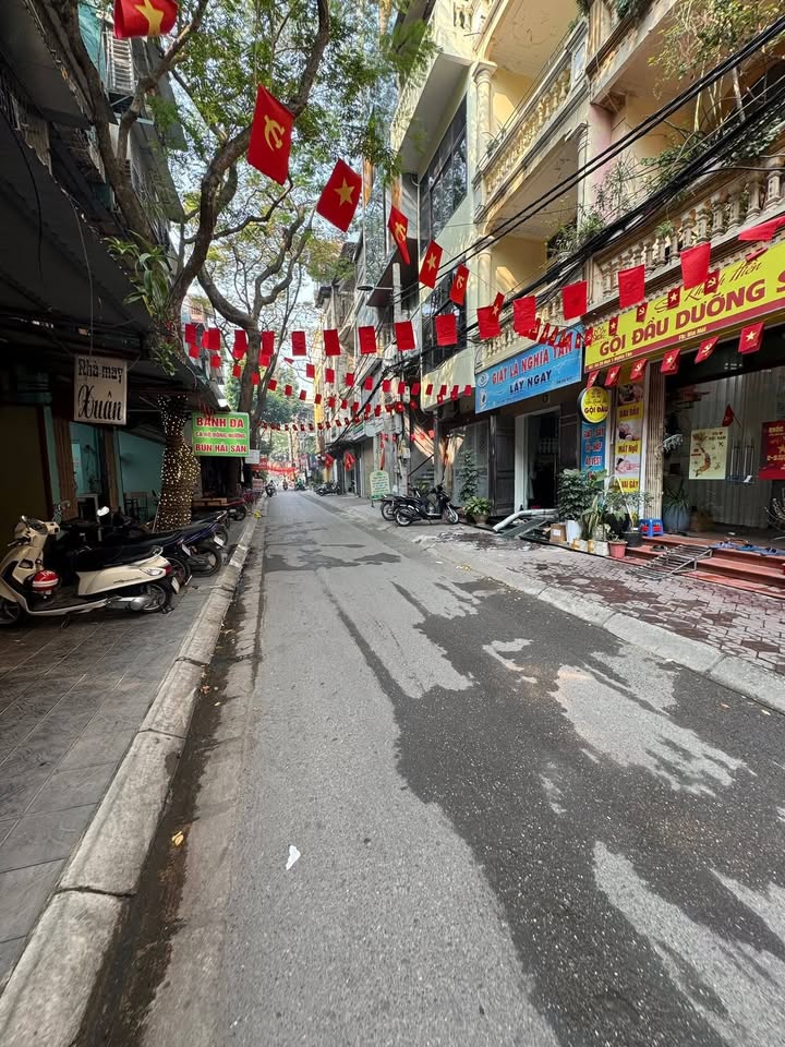 Nhà mặt phố Nghĩa Tân, Cầu Giấy 68m² giá 38.5 tỷ - Kinh doanh đỉnh cao!