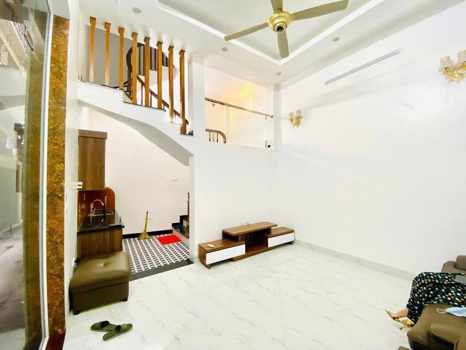 Nhà mới xây 30m² Quốc Tử Giám, Đống Đa - Giá chỉ 8 tỷ - Chính chủ bán