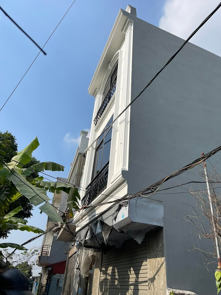 Nhà 3 tầng 105m² ngõ ô tô Trần Lãm giá 2.3 tỷ - Chính chủ bán gấp!