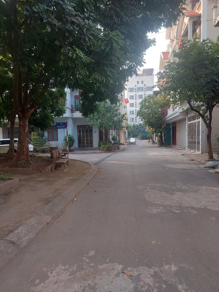 Lô Đất Mặt Vườn Hoa Đô Thị Hòa Vượng Nam Định 81m² - Giá Chỉ 3.65 Tỷ