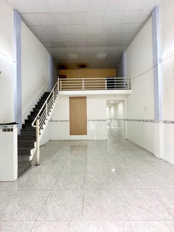 Bán nhà mặt tiền Hoàng Văn Thụ, Quy Nhơn 78m² - Kinh doanh hiệu quả!