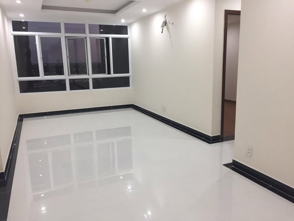 Căn hộ Giai Việt Quận 8 109m² giá 5.2 tỷ - View hồ bơi thoáng mát!