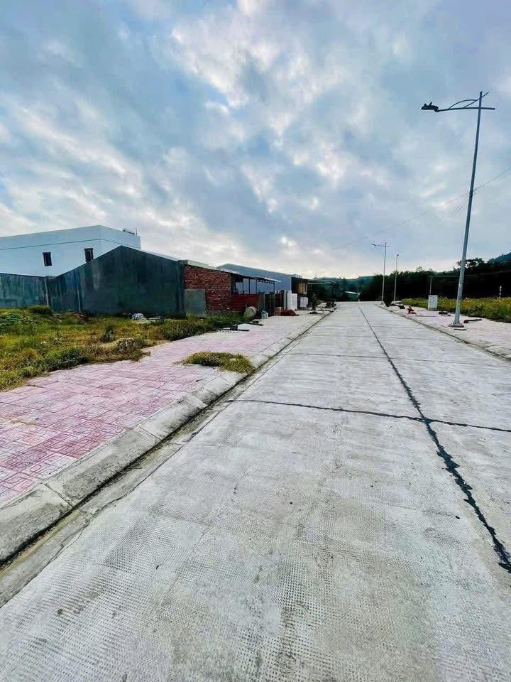 Lô đất khu Tái Định Cư Chí Đức Mới, Tuy An 120m² giá 800 triệu - Đầu tư sinh lời ngay!