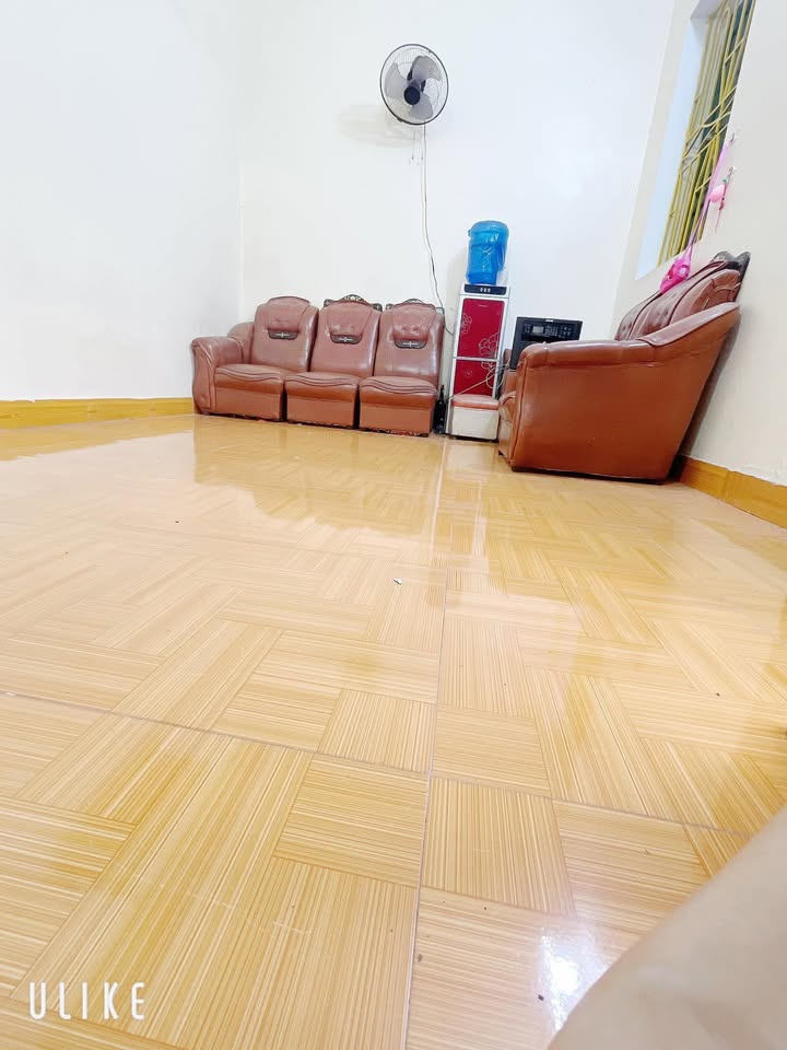 Nhà riêng cho thuê khu Hoàng Gia, Thái Nguyên 1PN giá 3.2 triệu - Gần trường đại học Giao thông!