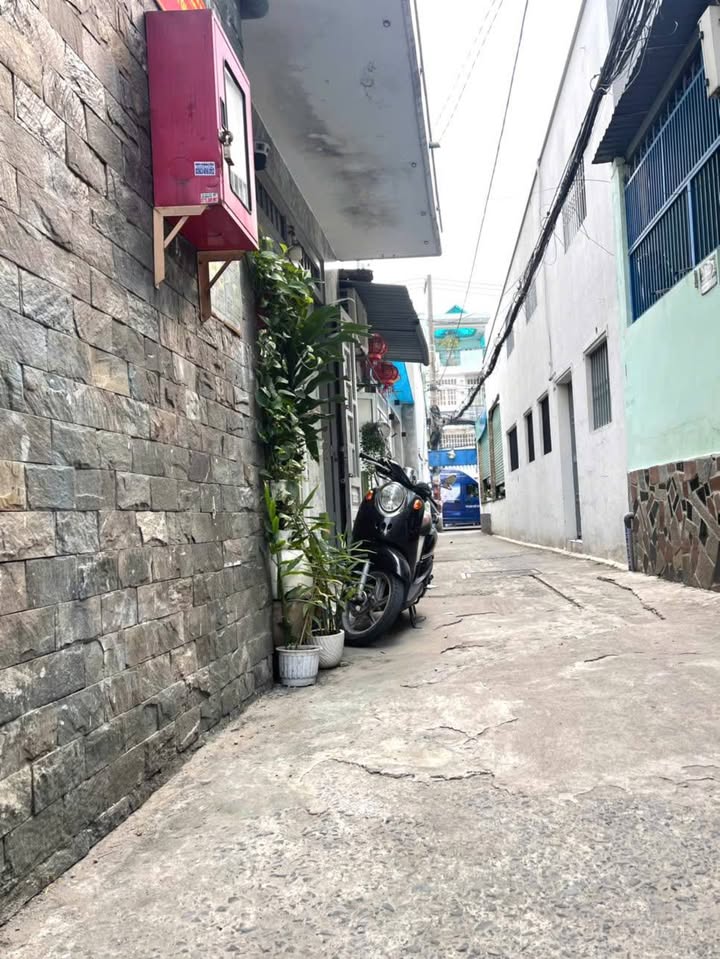 Nhà nguyên căn Gò Vấp 70m² giá 10 triệu - Hẻm an ninh, phù hợp gia đình