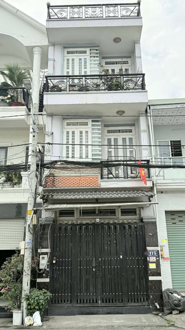 Cho thuê nhà nguyên căn 2 lầu 4 phòng ngủ 8 triệu - Tiện nghi đầy đủ, sẵn sàng vào ở!