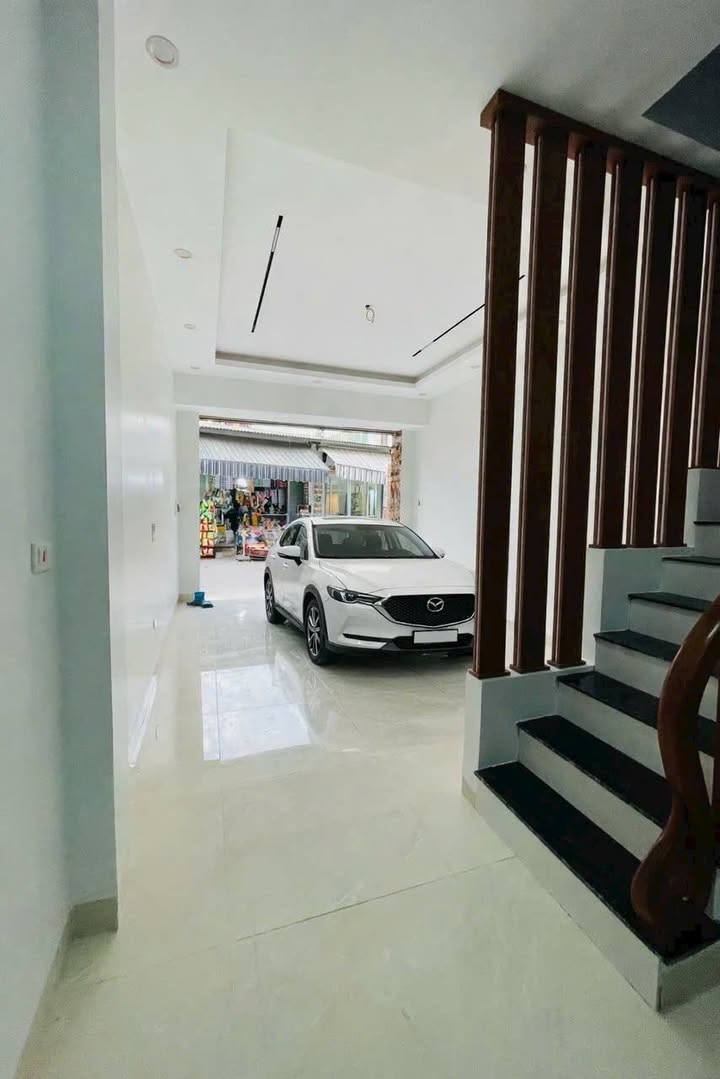 Nhà phố Hoàng Quốc Việt, Cầu Giấy 54m² giá 21 tỷ - Kinh doanh đỉnh cao!