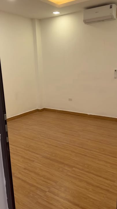 Cho thuê căn hộ tầng 4, 5 tại Đội Cấn, Ba Đình - Diện tích 78m² chỉ 6 triệu/tháng!