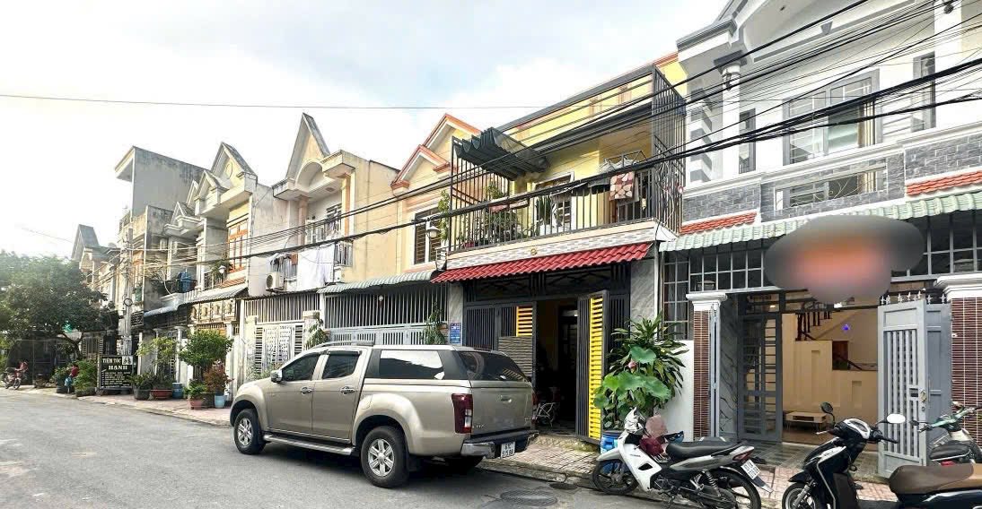 Nhà mặt tiền Đường Hai Bà Trưng, TP Dĩ An 60m² giá 5 tỷ - Thích hợp kinh doanh!