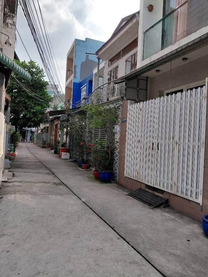 Nhà cho thuê tại đường Chiến Lược, Bình Tân, 130m² - Đầu tư sinh lời ngay!